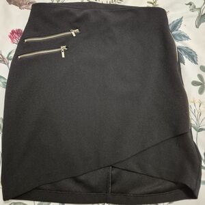 Dynamite Black Asymmetrical Skirt with Zipper Accents